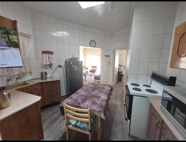 2 BEDROOM TOWNHOUSE FOR SALE IN VANDERBIJLPARK CW 6